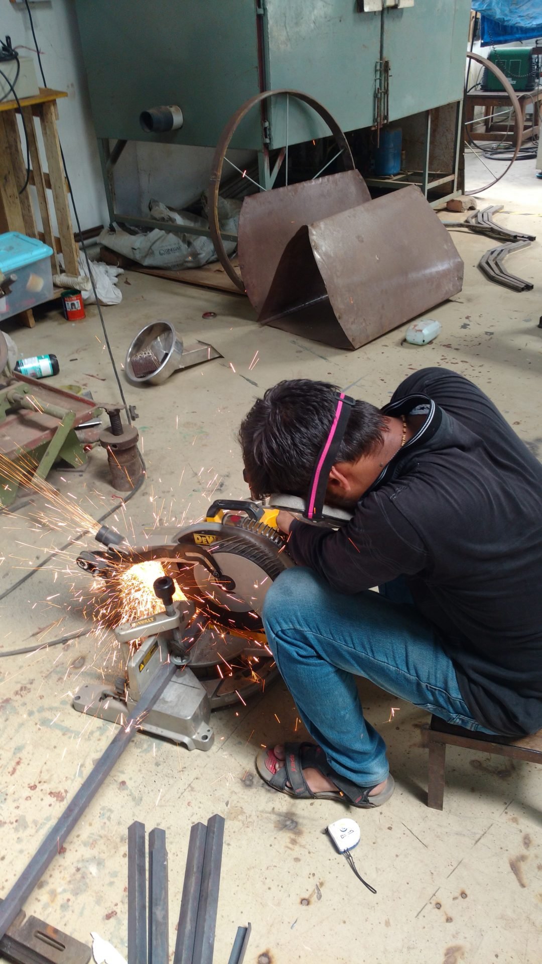 Design and Development of Sheet Metal Box and Weld Cage | DESIGN ...