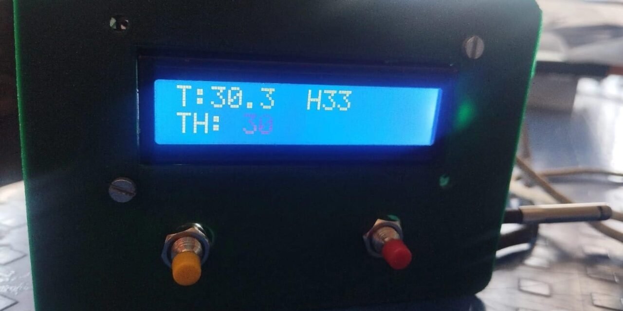 Temperature & Humidity Control Panel Using ESP32
